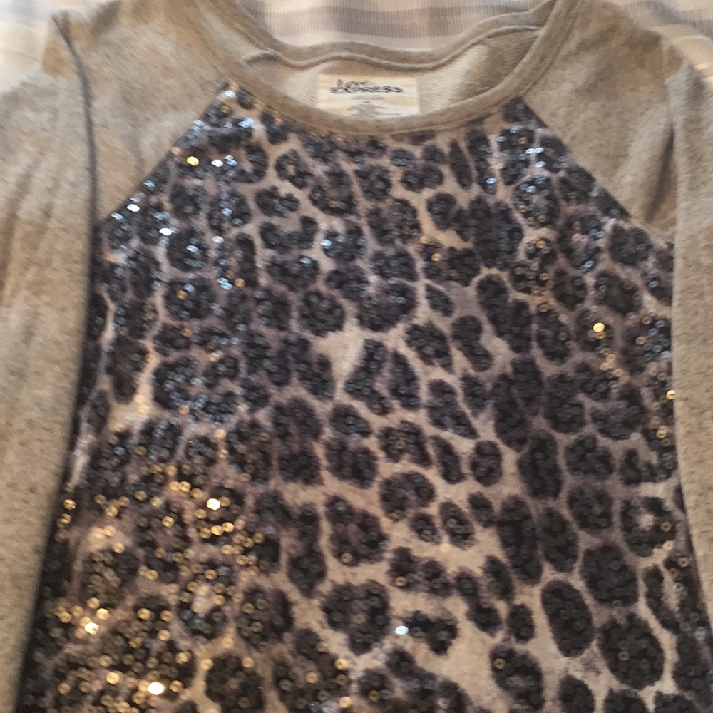 Leopard size Med Express sweatshirt